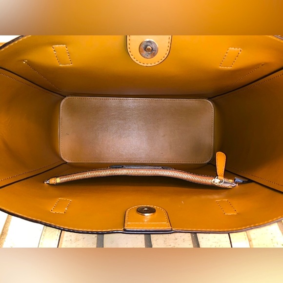 💥Moving to @the_bag_guy💥Michael Kors - Gemma Large Colorblock Tote - Picture 11 of 16